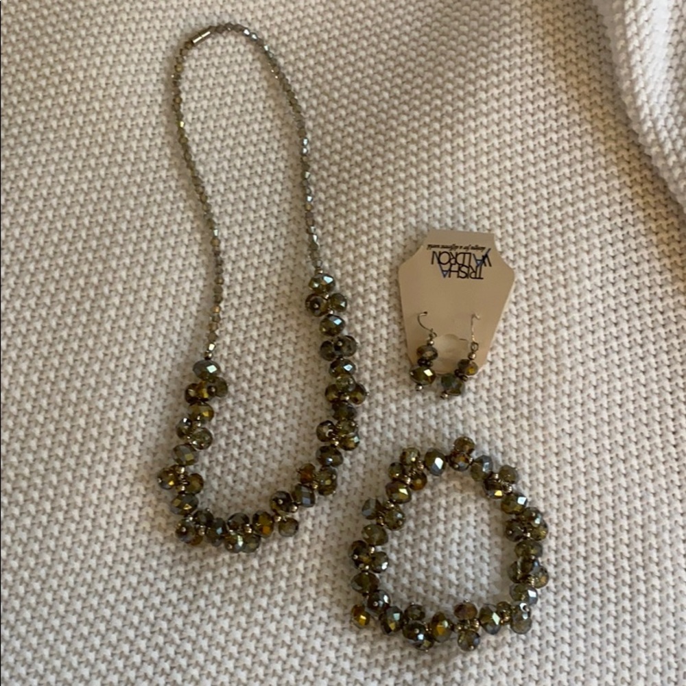 Jewelry set, necklace, bracelet and earrings